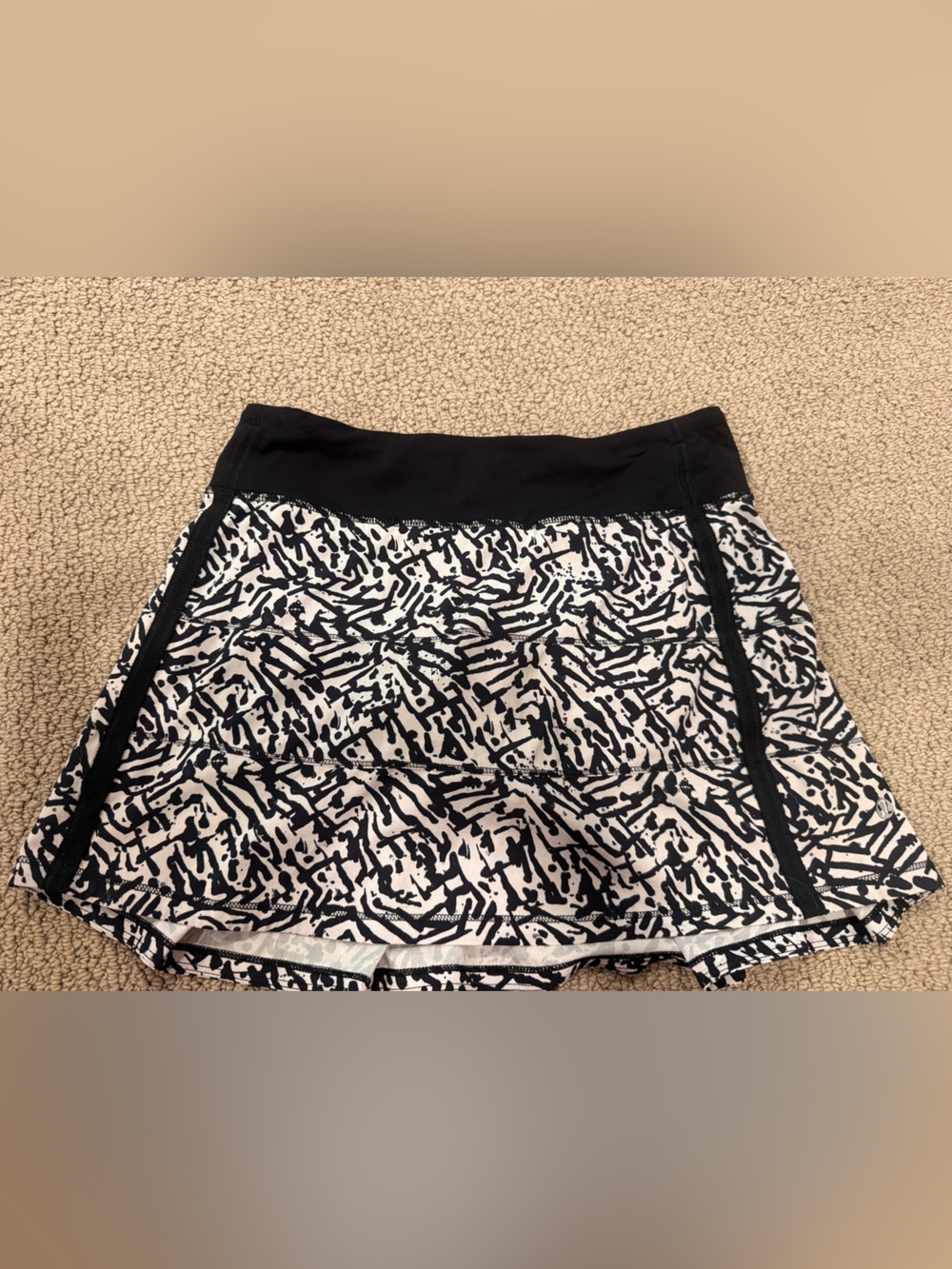 lululemon athletica Black & White Abstract Print Mini Skirt